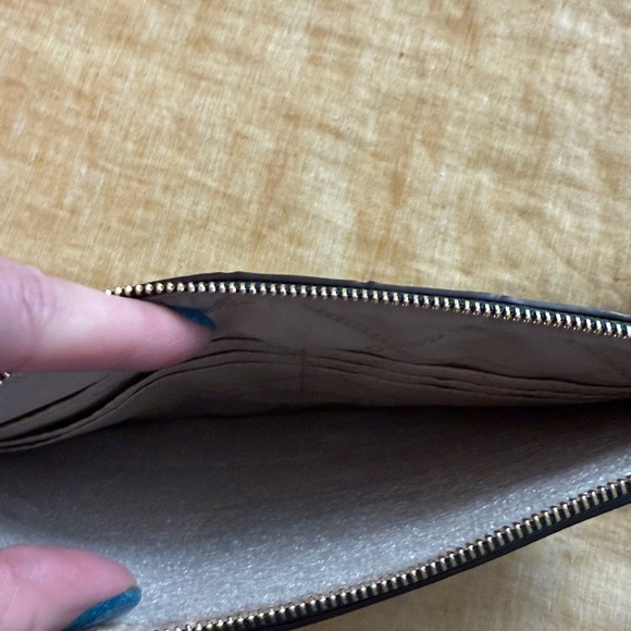 Michael Kors clutch - Picture 14 of 16